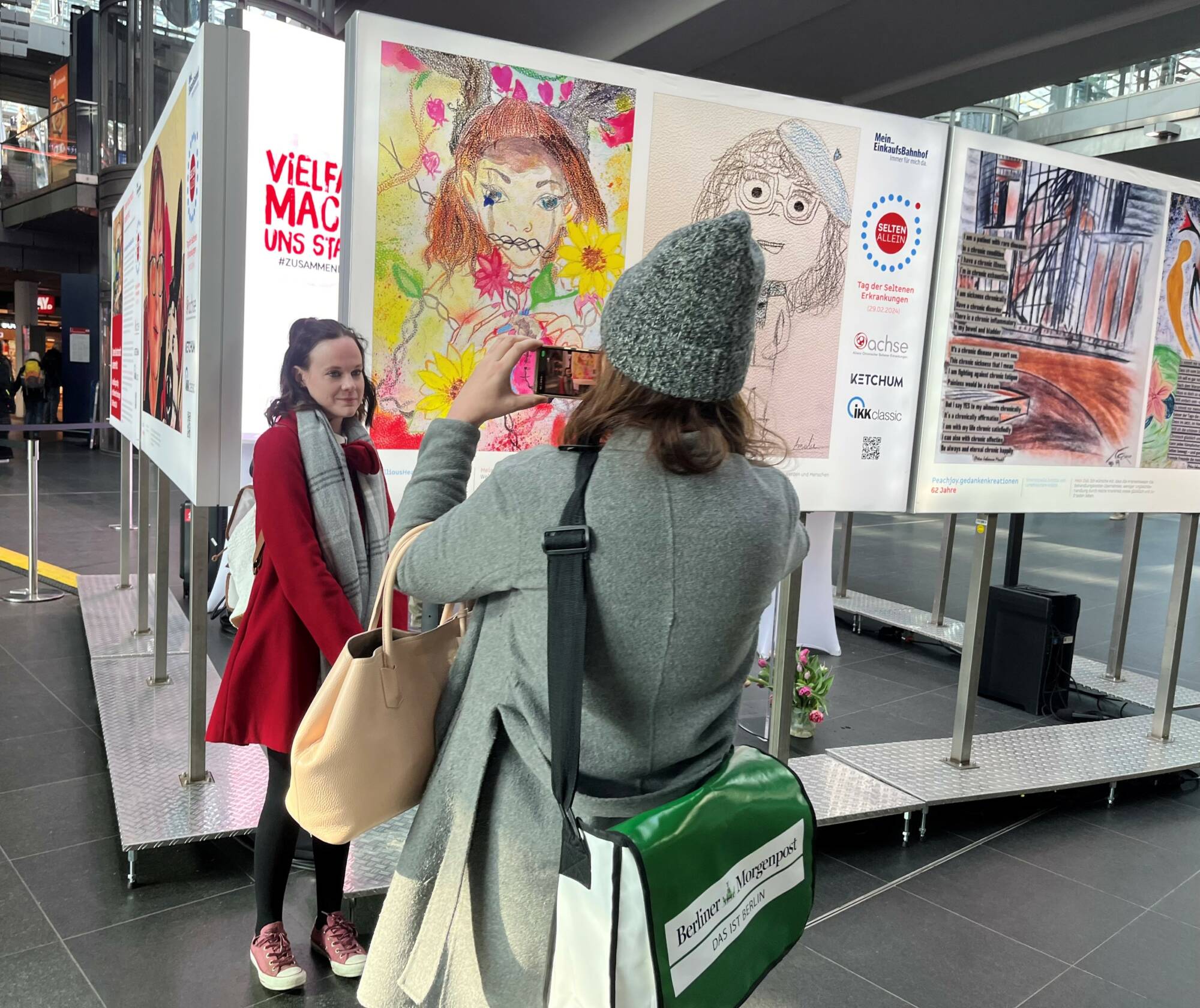 Berliner Morgenpost bei Eröffnung Selten allein